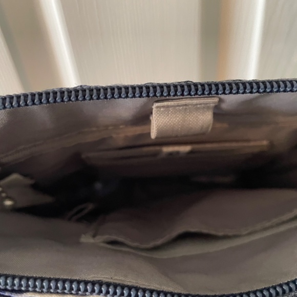 Baggallini Crossbody Purse - Picture 3 of 4